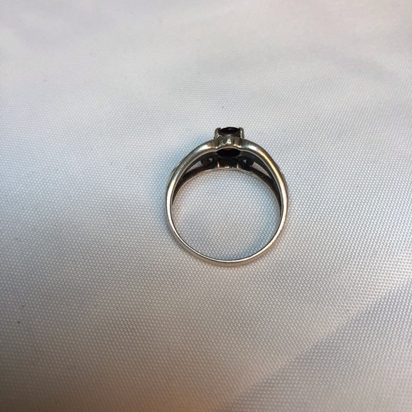 VINTAGE STERLING SILVER GARNET RING - Picture 4 of 5